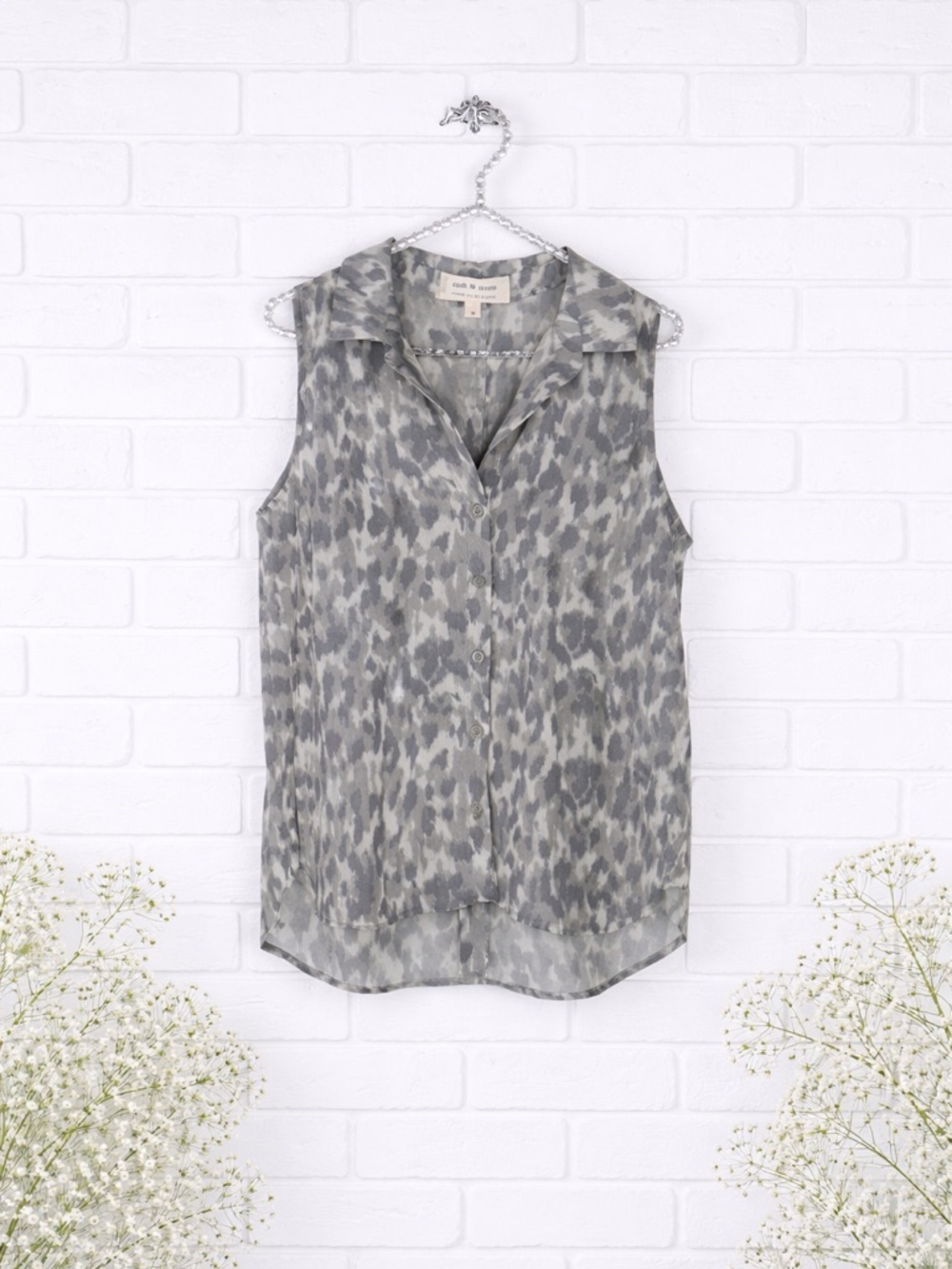 Cloth & Stone Leopard Print Split Back Sleeveless Top Size S - Picture 2 of 10